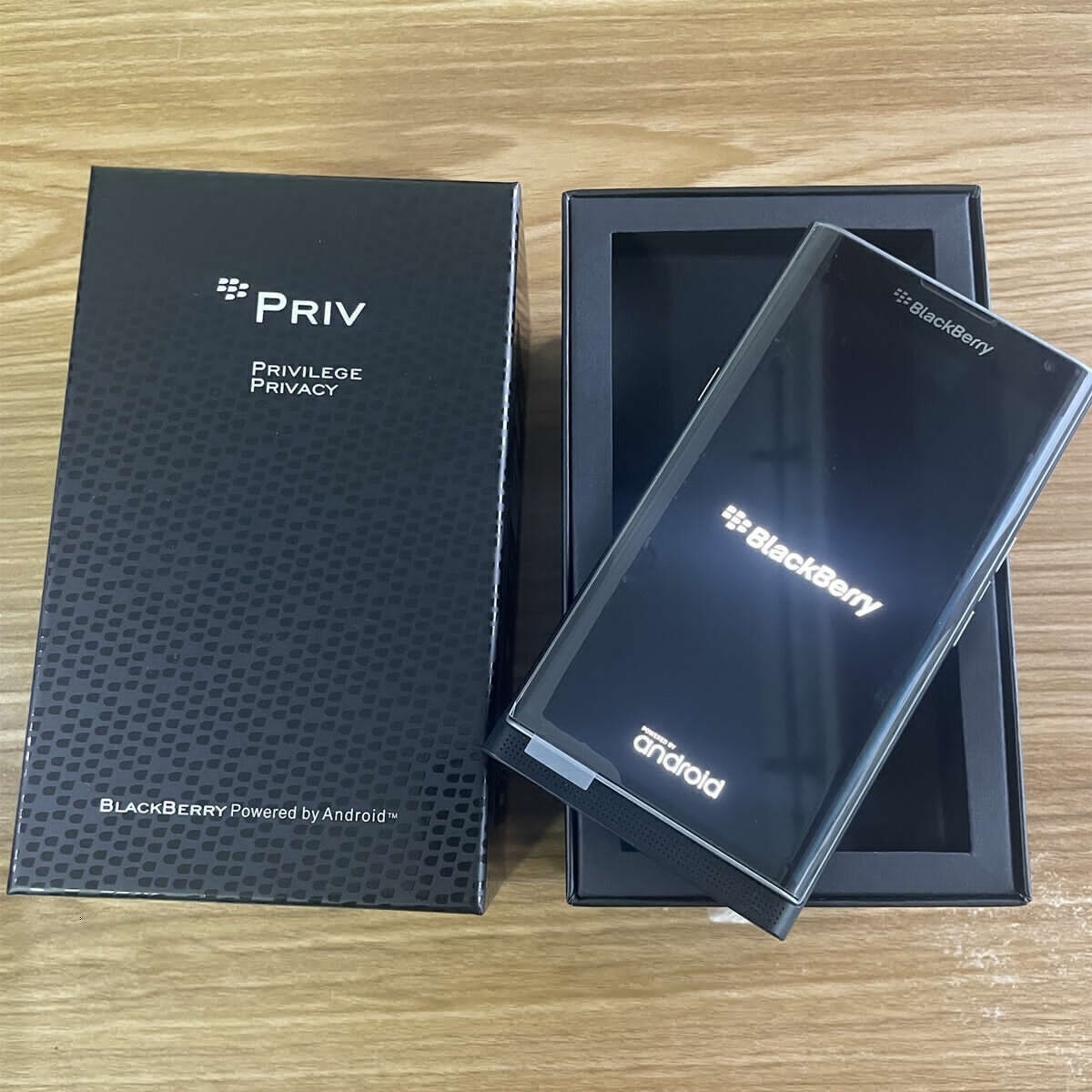 BlackBerry Priv STV100 32GB 18MP Slider 4G LTE Unlocked Android Smartphone