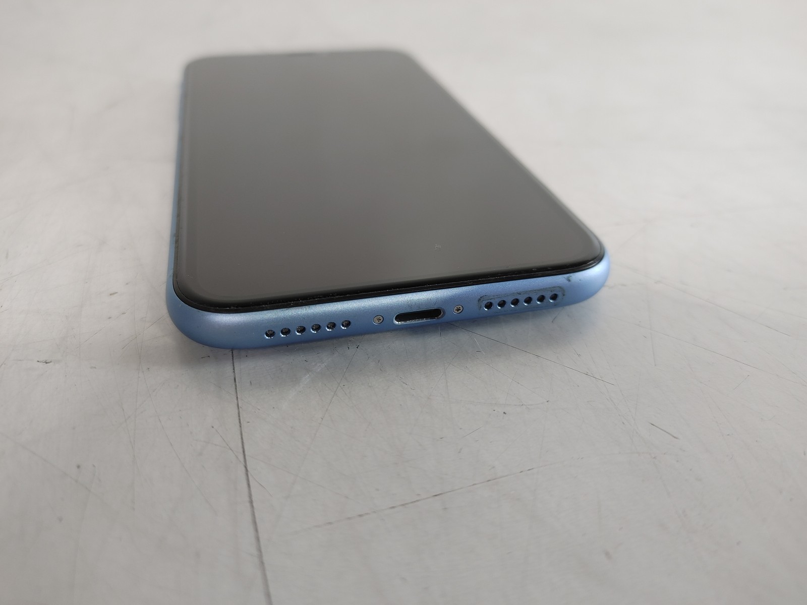 Apple iPhone XR A1984 64 GB iOS 18.7.7 T-Mobile Only (Wi-Fi + 4G)