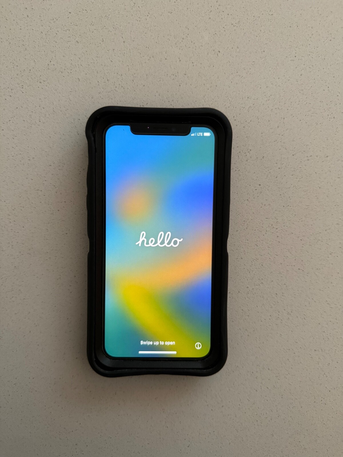 Apple iPhone X – 256GB – Space Gray (Unlocked) A1865 (CDMA + GSM)
