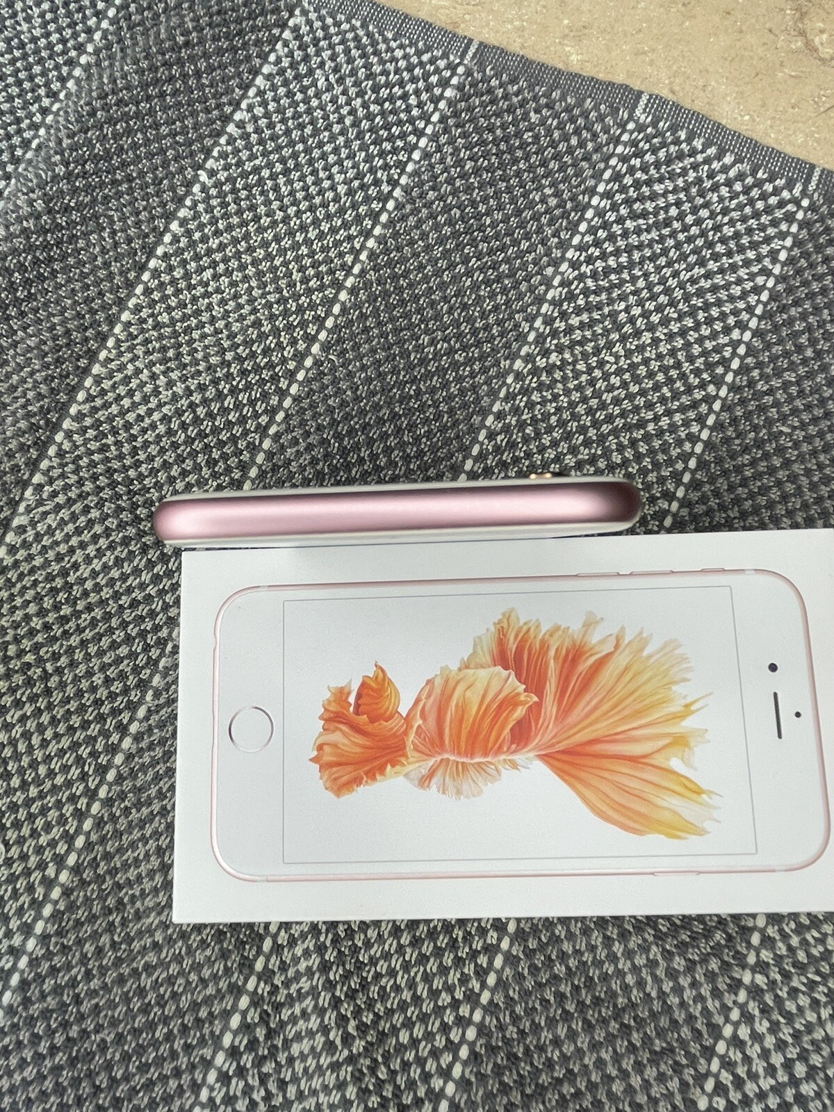 Apple iPhone 6s Rose Gold 64GB AT&T Network A1633 CDMA + GSM