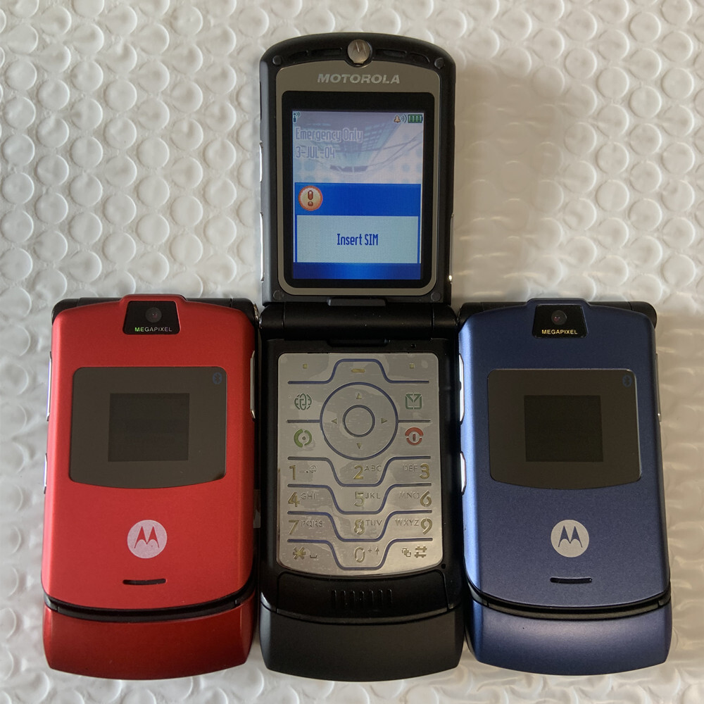 Motorola RAZR V3 Flip Bluetooth MP4 video Unlocked GSM Mobile Phone 8 Colors