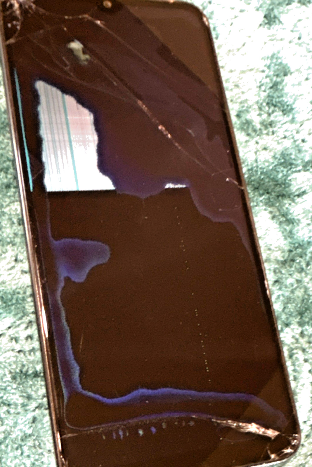 TCL Black Smartphone Triple Rear Camera Bar Style broken screen for parts only