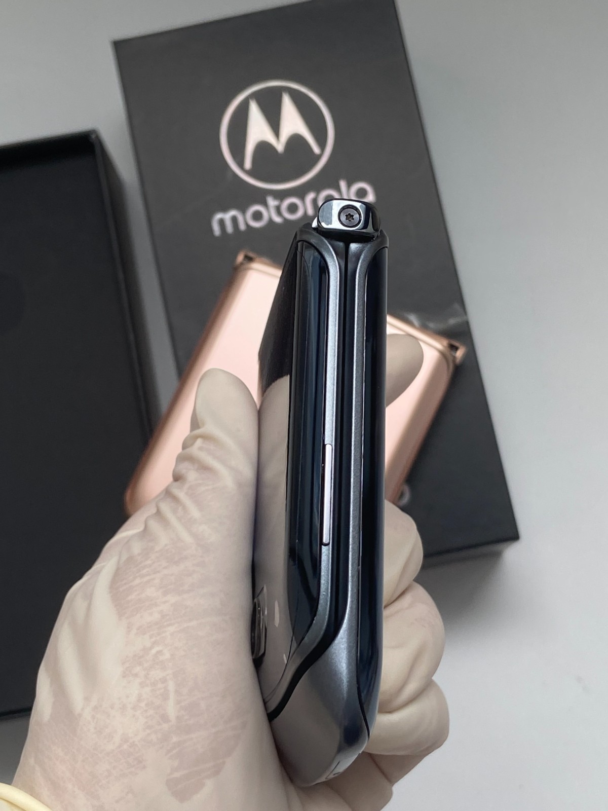 Motorola Moto Razr 5G 2020 XT2071 256GB Unlocked Android Smartphone