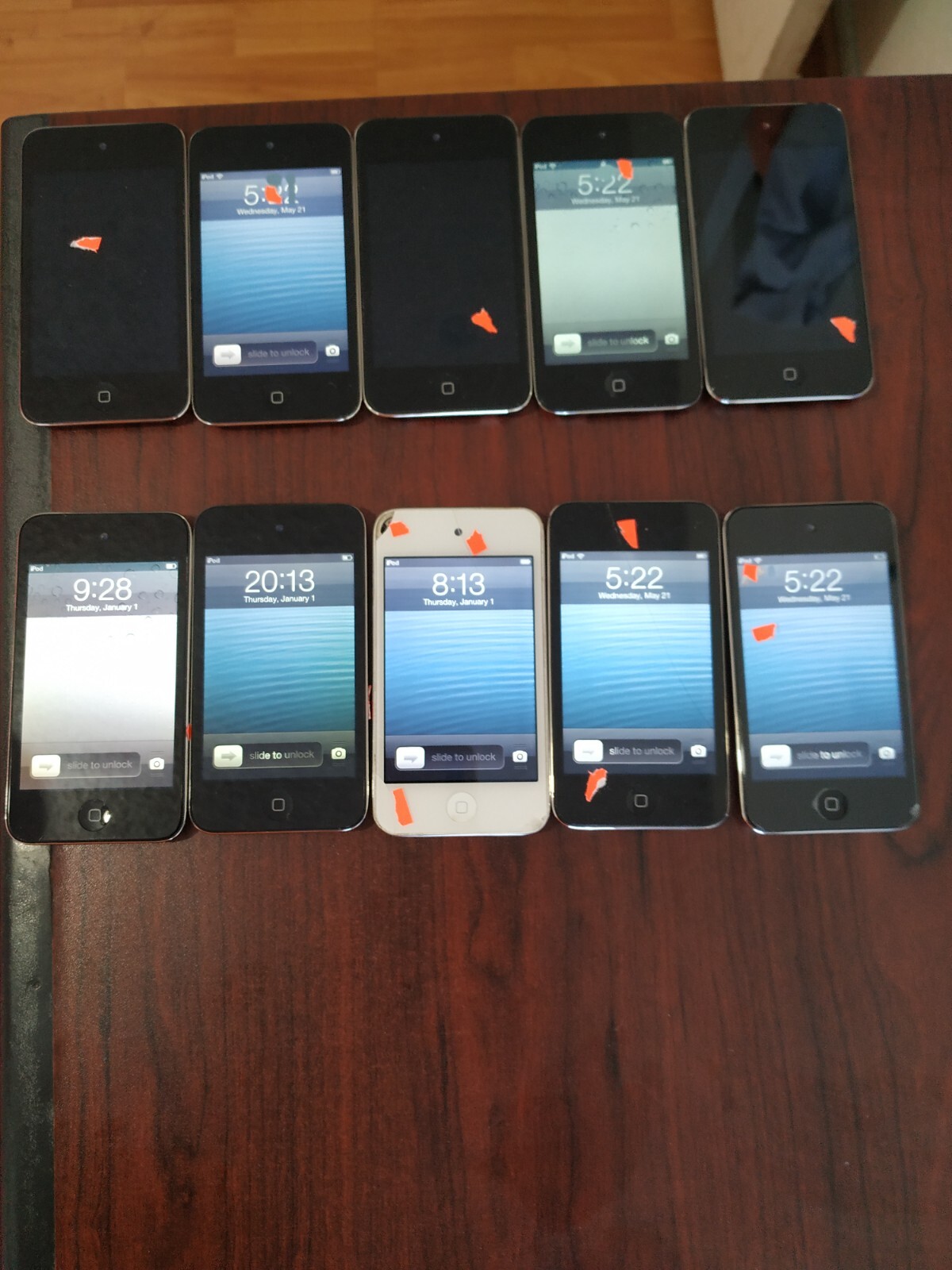Lot of 10 Apple iPod Touch 4th Gen 32GB(1pc)/ 16GB(3pcs)/ 8GB(6pcs) for parts