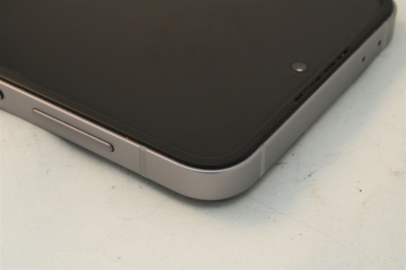DEFECTIVE Samsung Galaxy Z Flip6 SM-F741U1 512GB Gray – Factory Unlocked 7637941