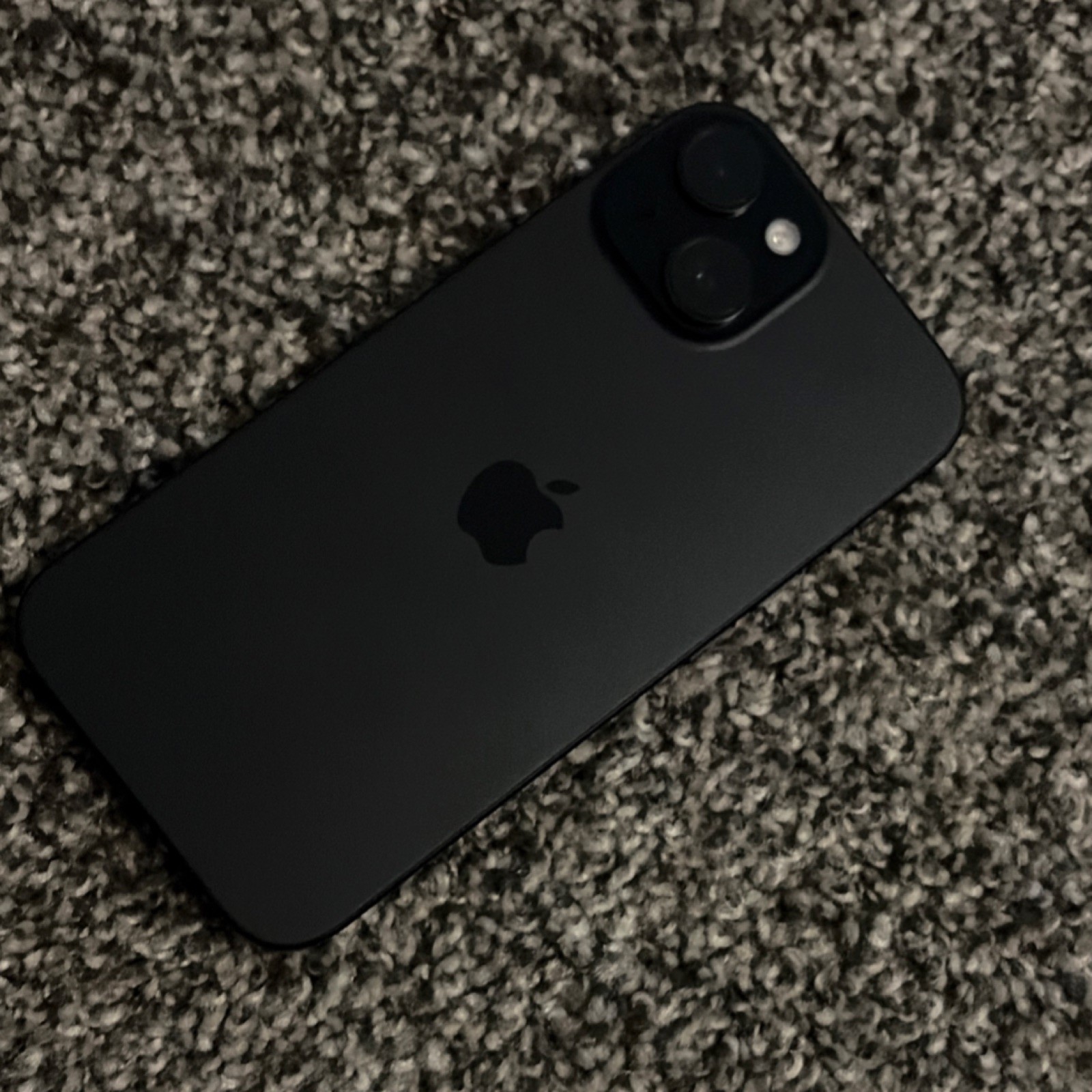 Apple iPhone Black Smartphone Wi-Fi Bluetooth iOS Bar Style Mobile Phone