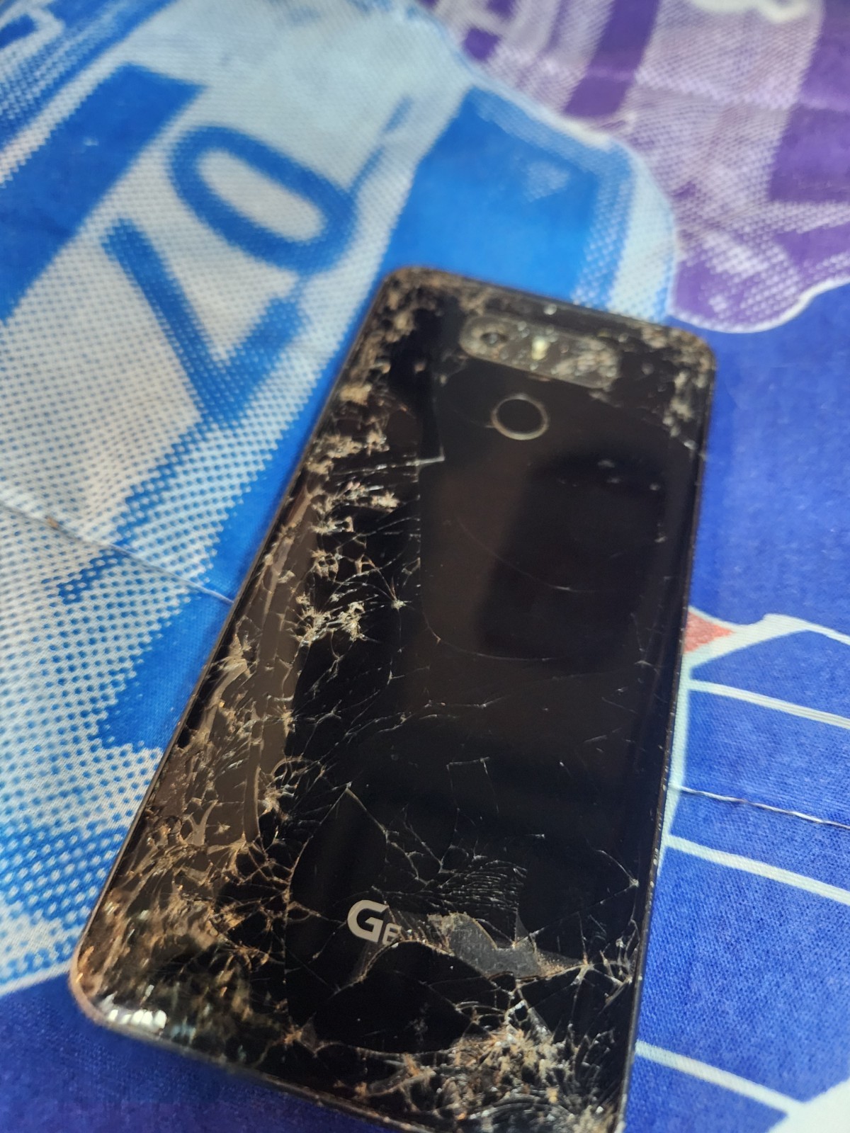 LG G6 Parts Phone, Cracked Unsure Of Carrier Or Specs Priced Cheap