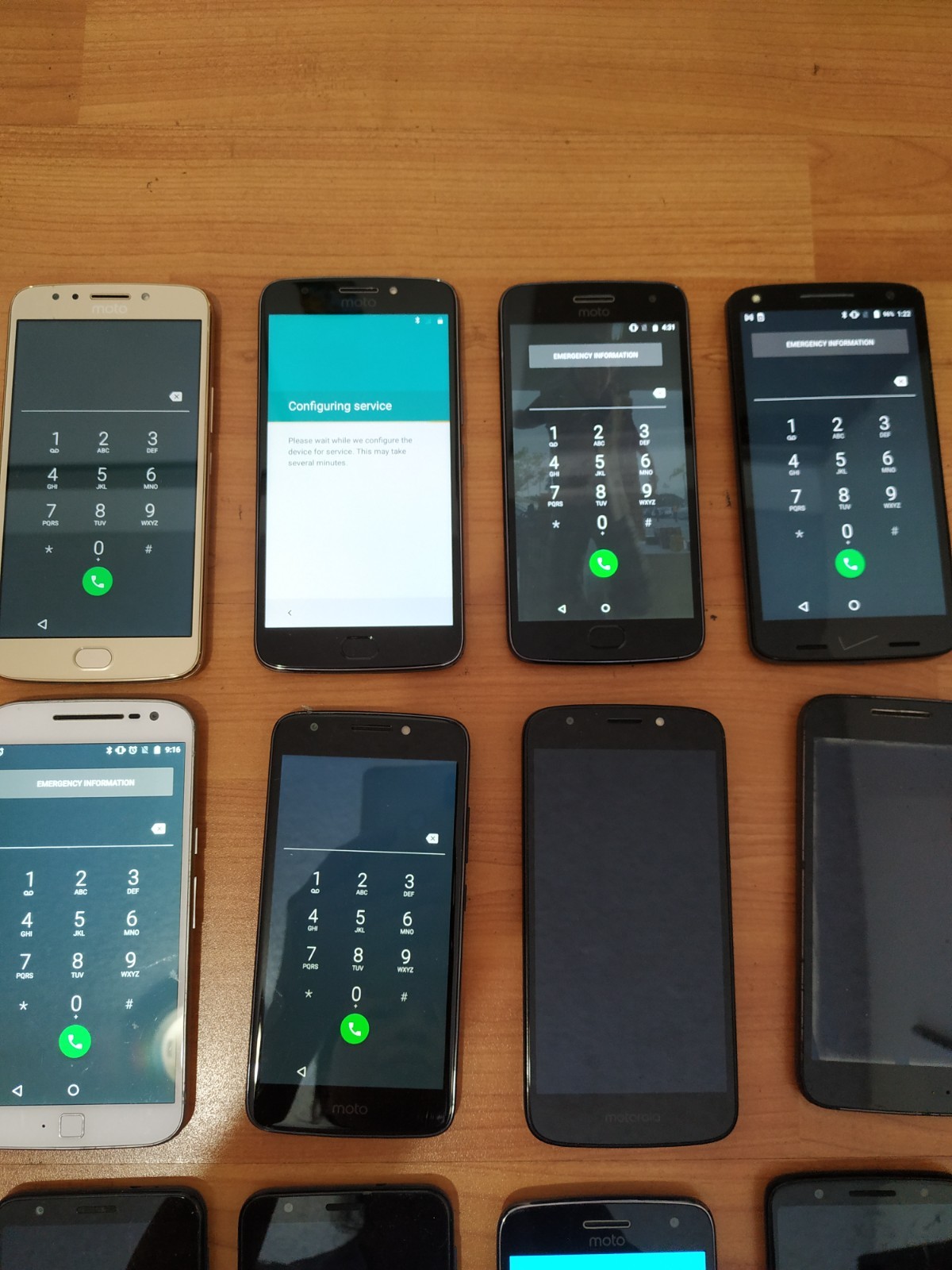 Lot of 13 Mixed model Motorola Moto Z2 / e6 16GB or 32GB Smartphone For parts