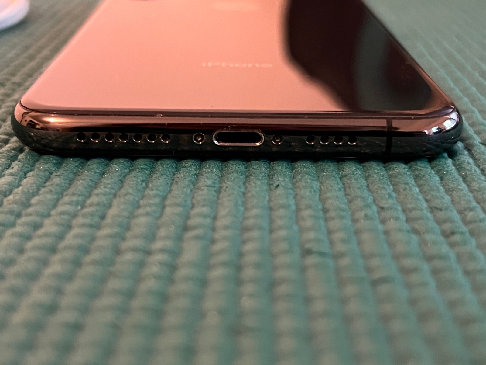 Apple iPhone XS Max – 256GB – Space Gray (Unlocked) A1921 (CDMA + GSM)