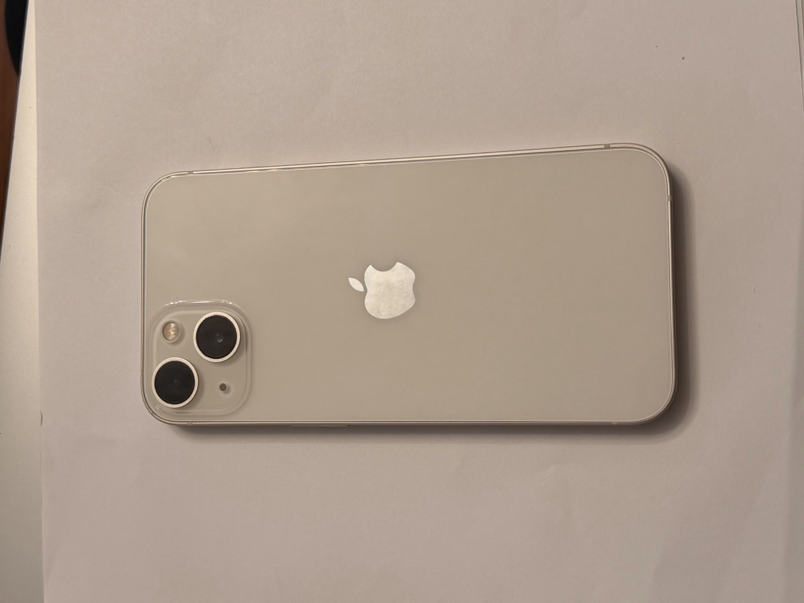 Apple iPhone 13 – 128 GB – Starlight (AT&T) Good -A2482 (for parts )