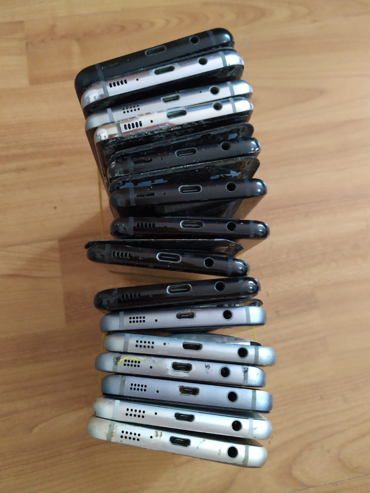 Lot of 15 Mixed model Samsung Galaxy S9+/S9/ S8+/ S8 / S7 / S6edge/S6 for parts