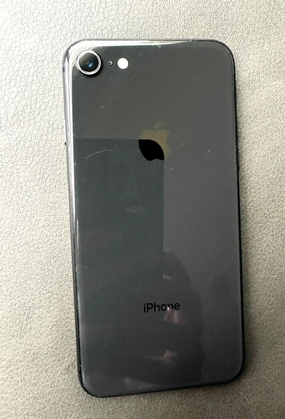 Apple iPhone 8 – 64GB – Space Gray (T-Mobile) A1905 (GSM)