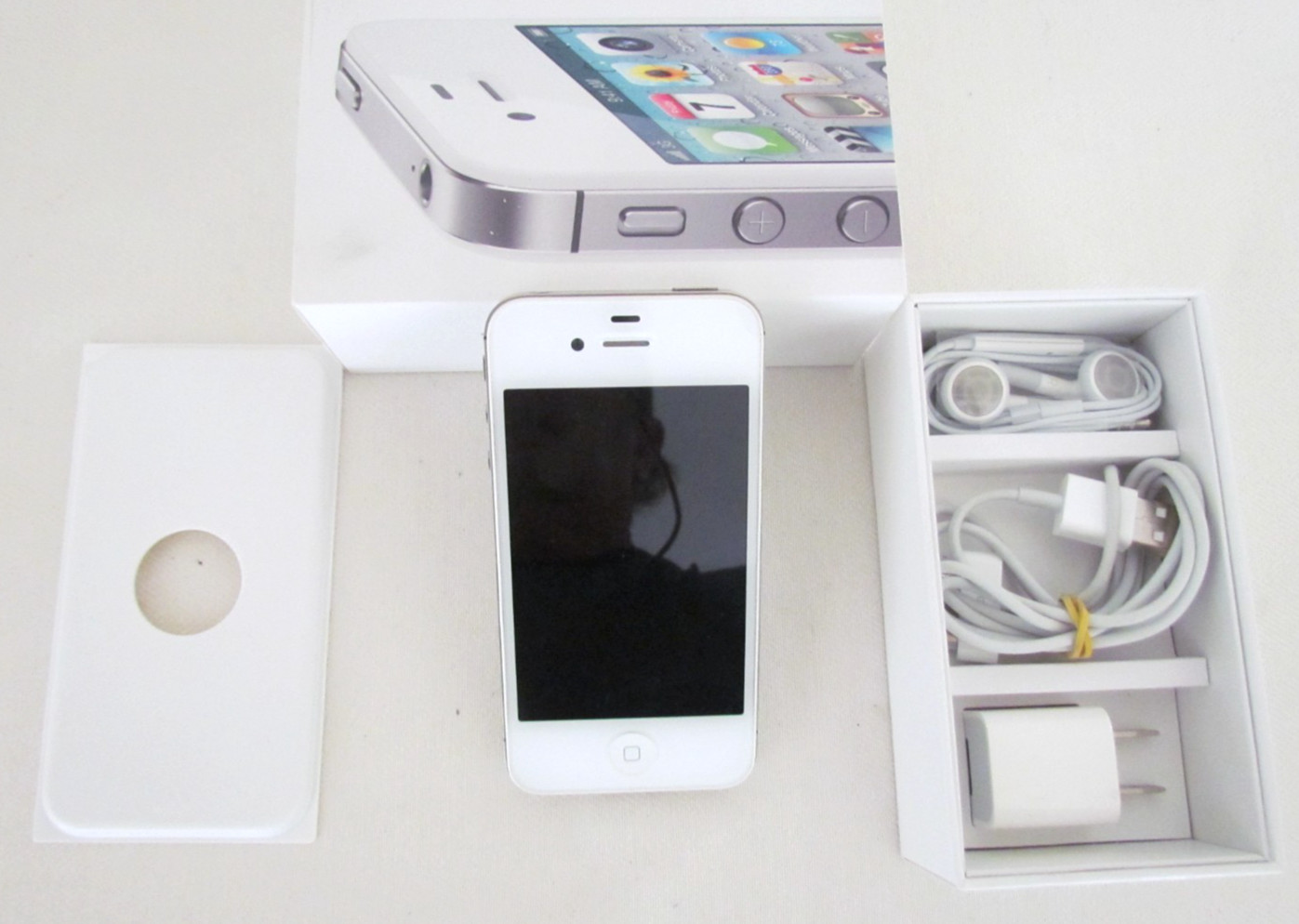 Apple iPhone 4 S – 16 GB – White (Unlocked)