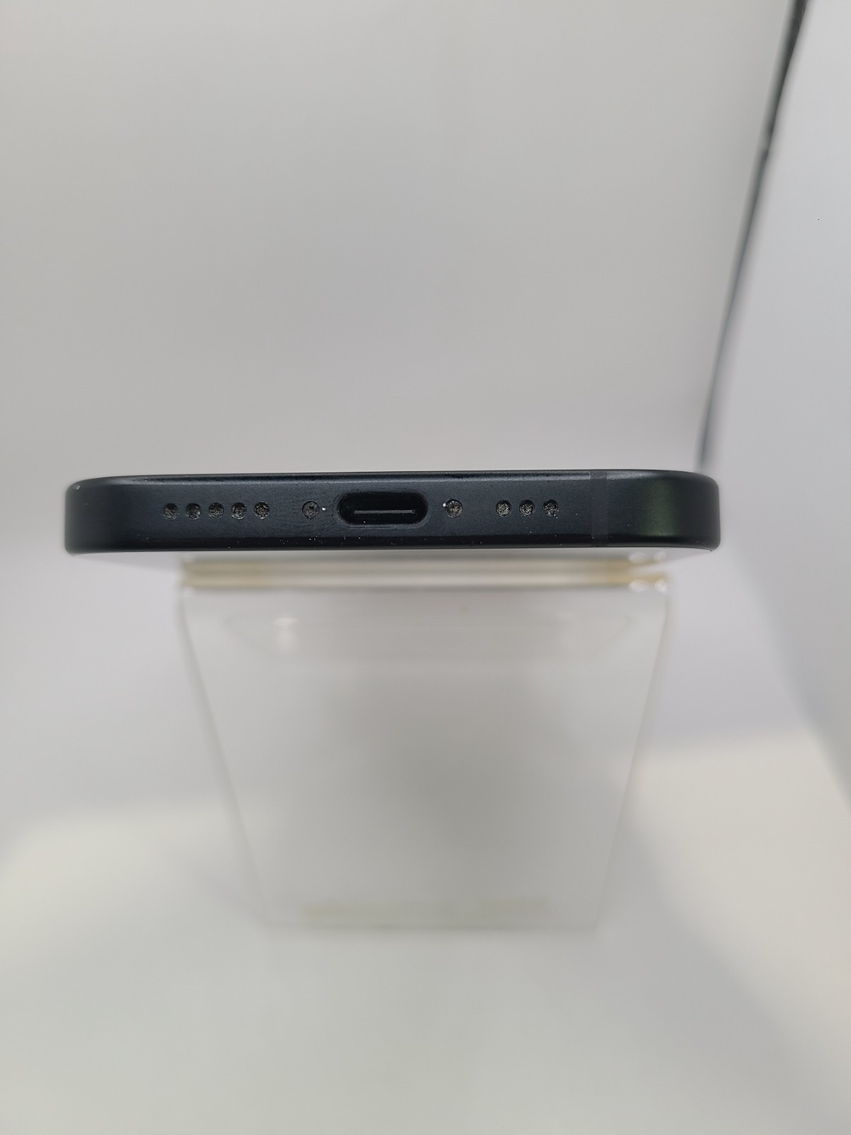 Apple iPhone 15 A2846 AT&T Carrier ONLY Black Titanium 128GB iOS 26.5