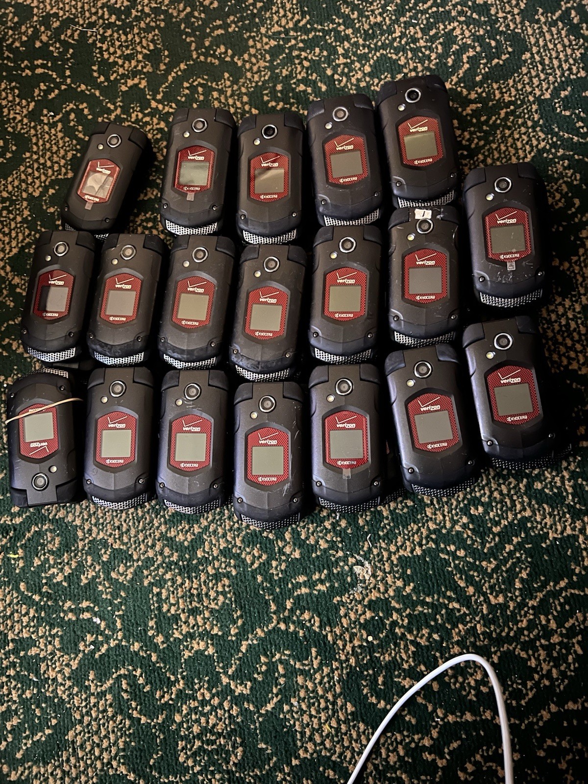 Lot Of 40 Kyocera DuraXV E4520PTT Rugged GPS Waterproof Cell Phone Verizon