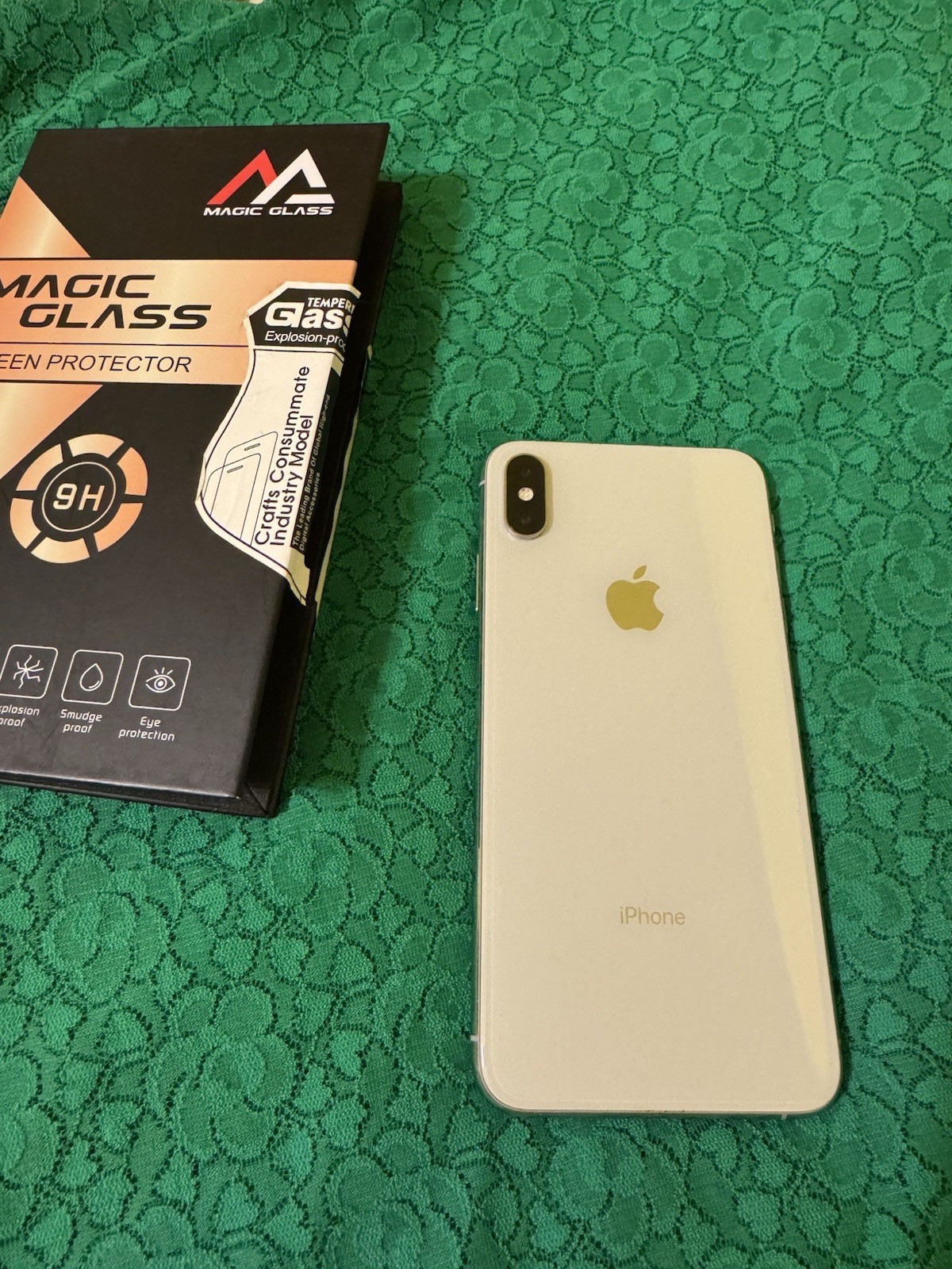 Apple iPhone XS Max Smartphone 256GB Unlocked Silver/White