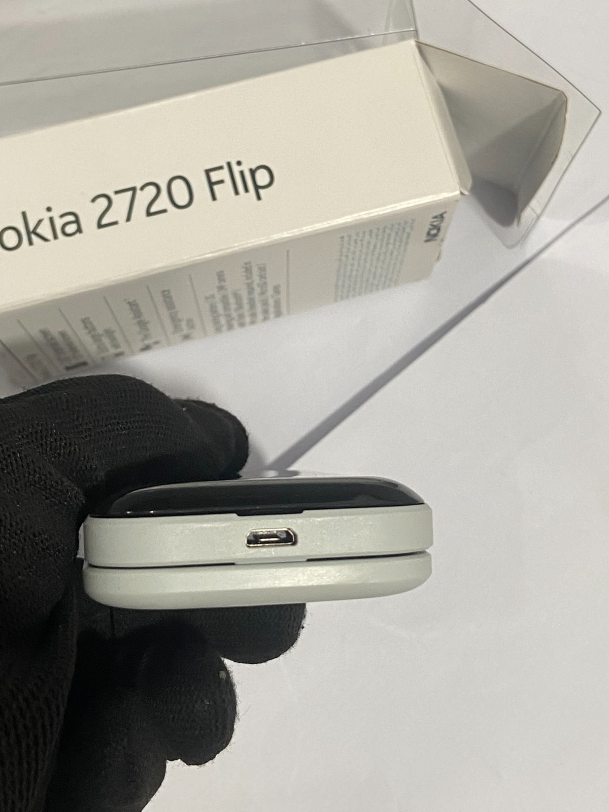 Nokia 2720 Flip (2019) 4G KaiOS Unlocked 2MP Camera 2.8″ Tested Smartphone
