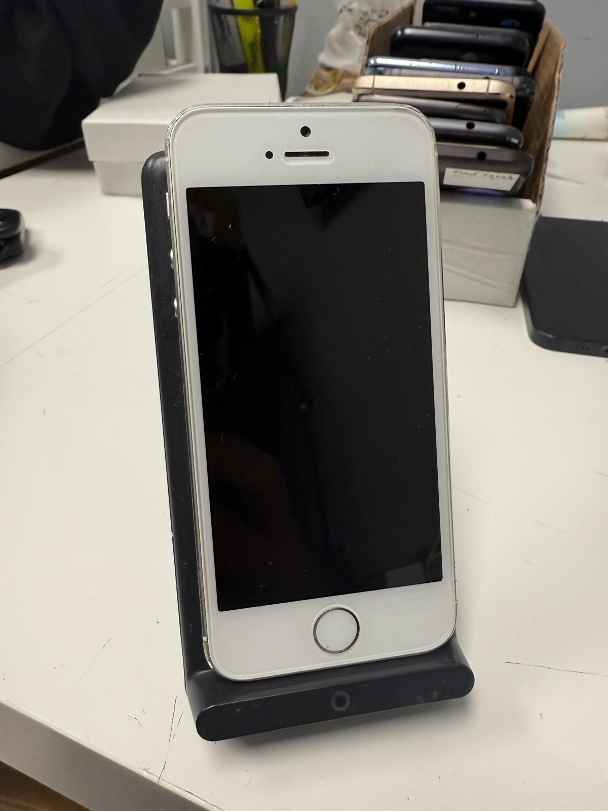 Apple iPhone 5S 16GB 32GB 64GB Unlocked /Verizon /T-Mobile All Colors-Smartphone