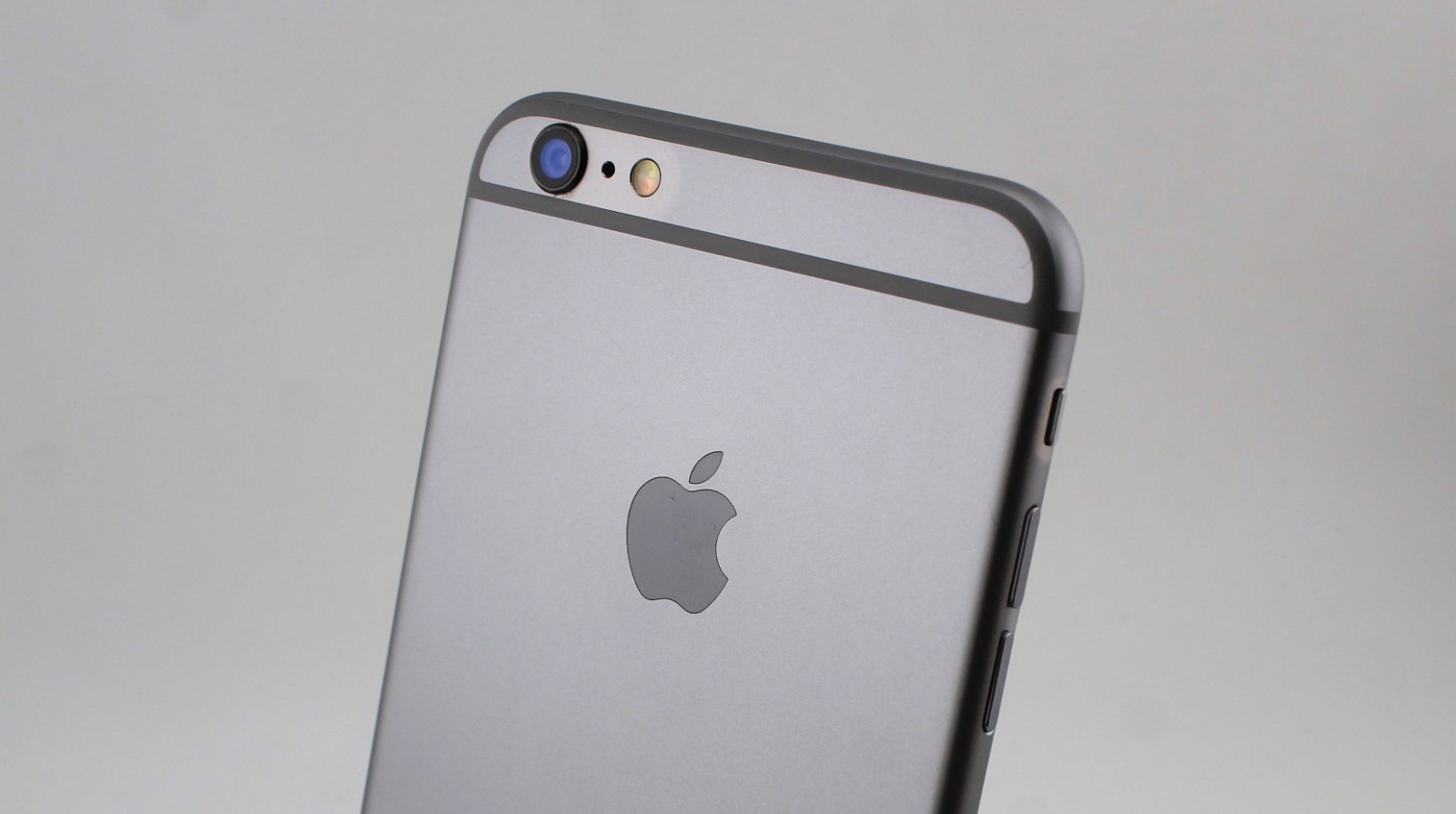 Good Condition – Apple iPhone 6+ 64GB Silver (AT&T ONLY) – Free Shipping