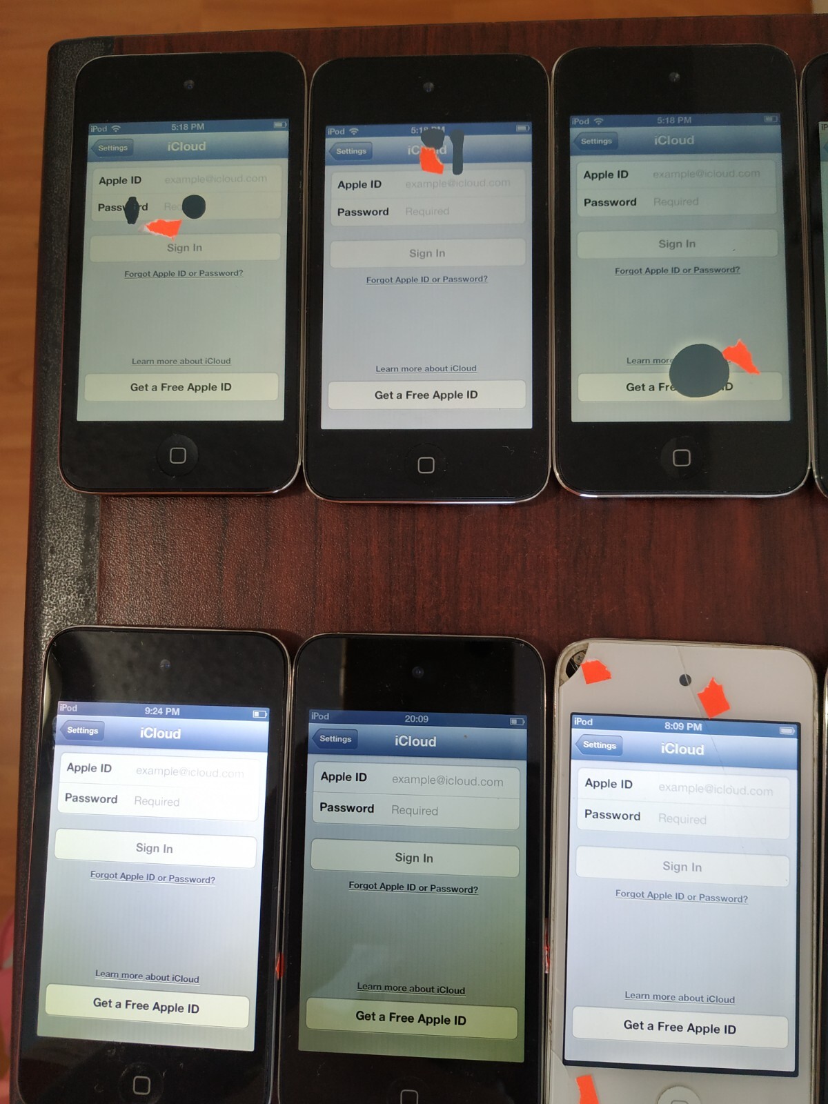 Lot of 10 Apple iPod Touch 4th Gen 32GB(1pc)/ 16GB(3pcs)/ 8GB(6pcs) for parts