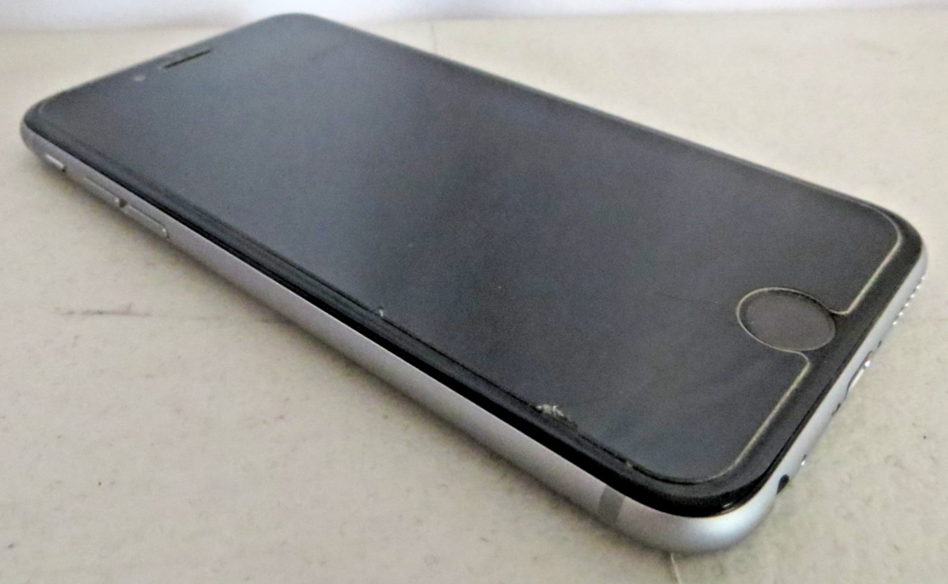 Apple iPhone 6s – 16 GB – Silver