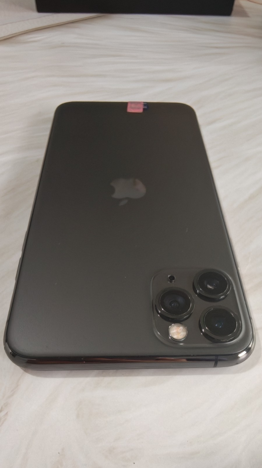 Apple iPhone 11 Pro Max Unlocked 64/256/512GB Random Color With Accessories Good