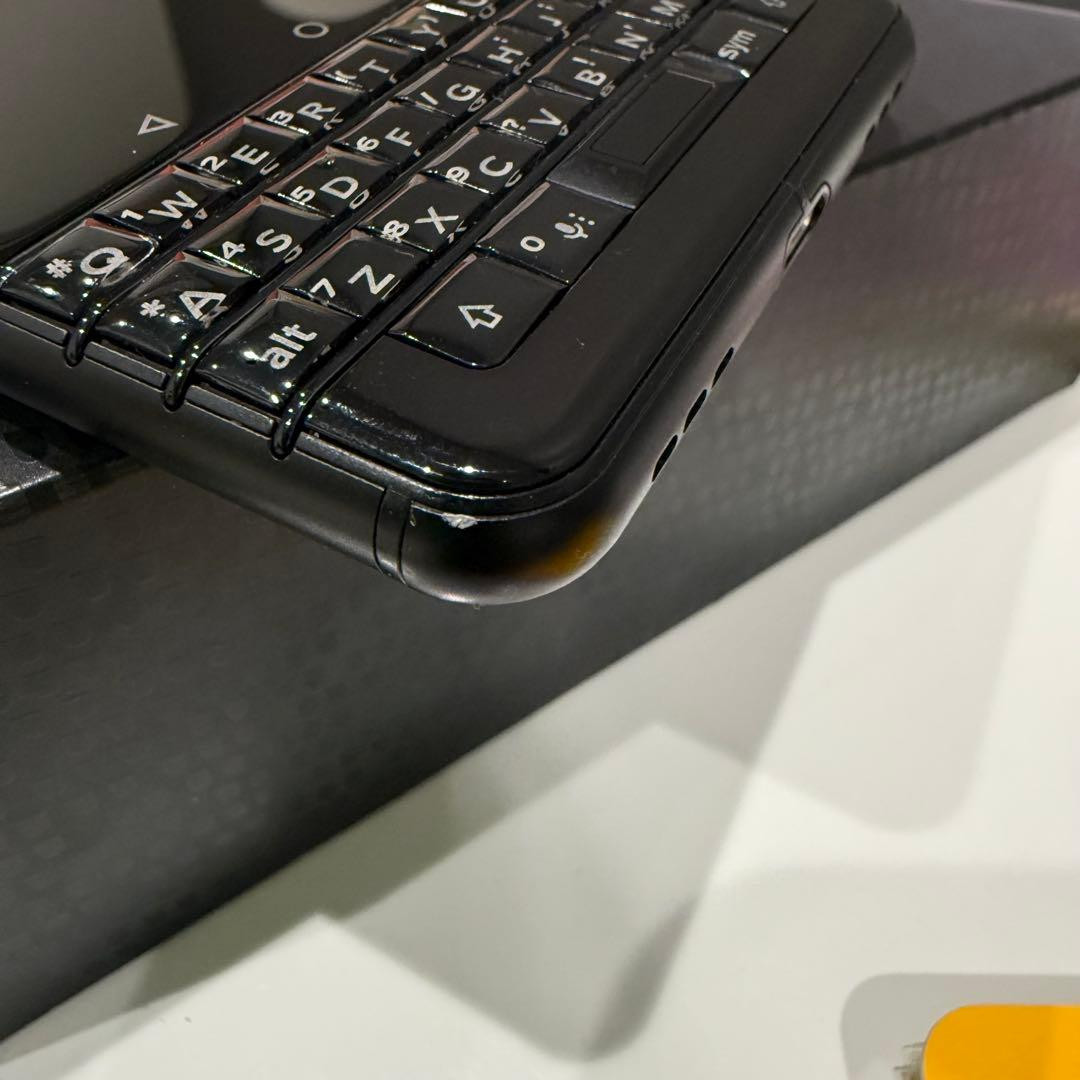 BlackBerry KEYone BBB100-7 64GB SIM Free Android Smartphone Black