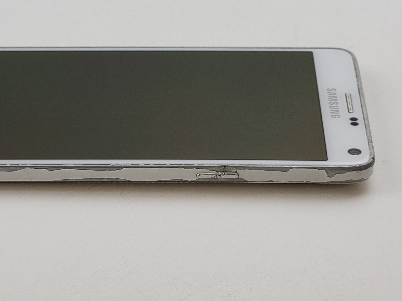 Samsung Galaxy Note 4 (SM-N910A) 32GB (AT&T) – POOR CONDITION – Clean IMEI
