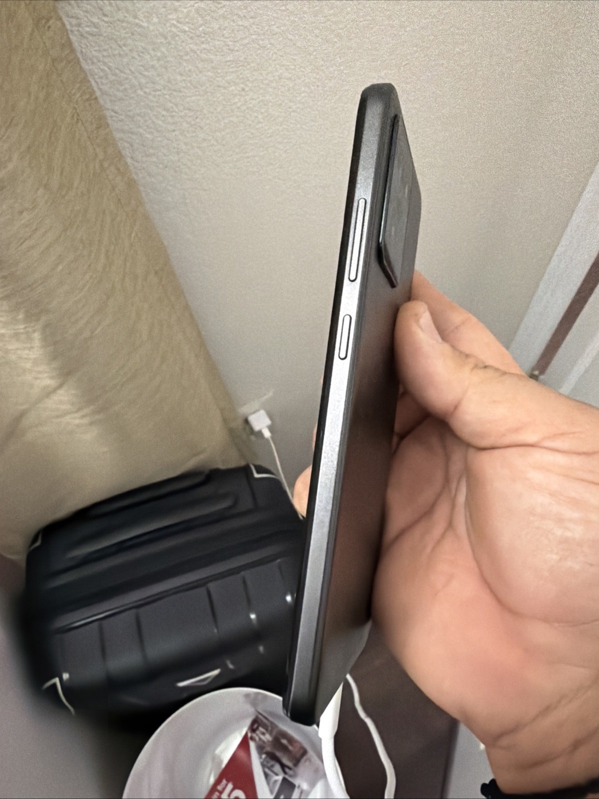 HMD Vibe Cellphone (Black Unknown Carrier / Capacity Broken Screen For Parts