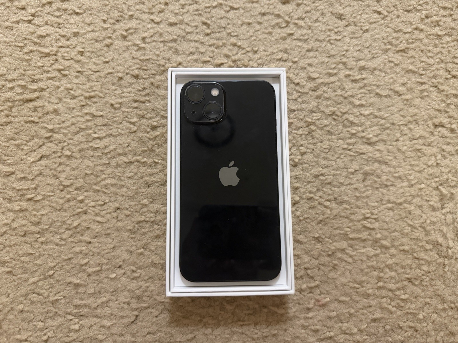 Apple iPhone 13 Black Smartphone Bluetooth Wi-Fi NFC GPS CDMA GSM LTE UMTS