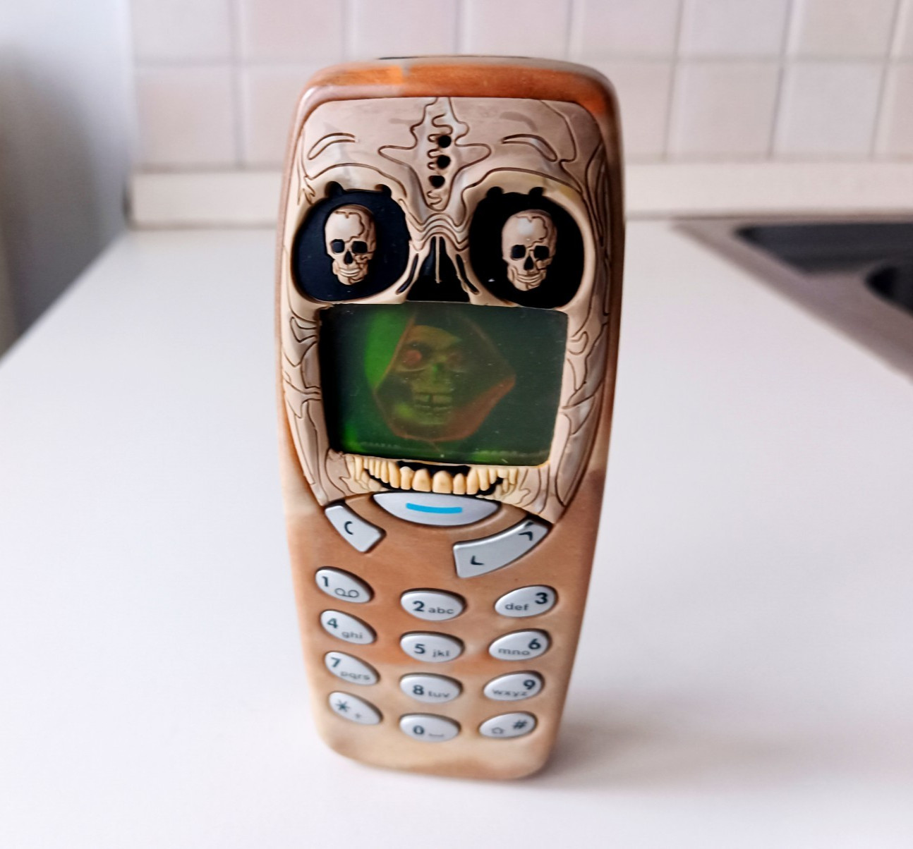 Nokia 3310 VERY RARE SKELETOR Cover + New Battery + Charger – Works
