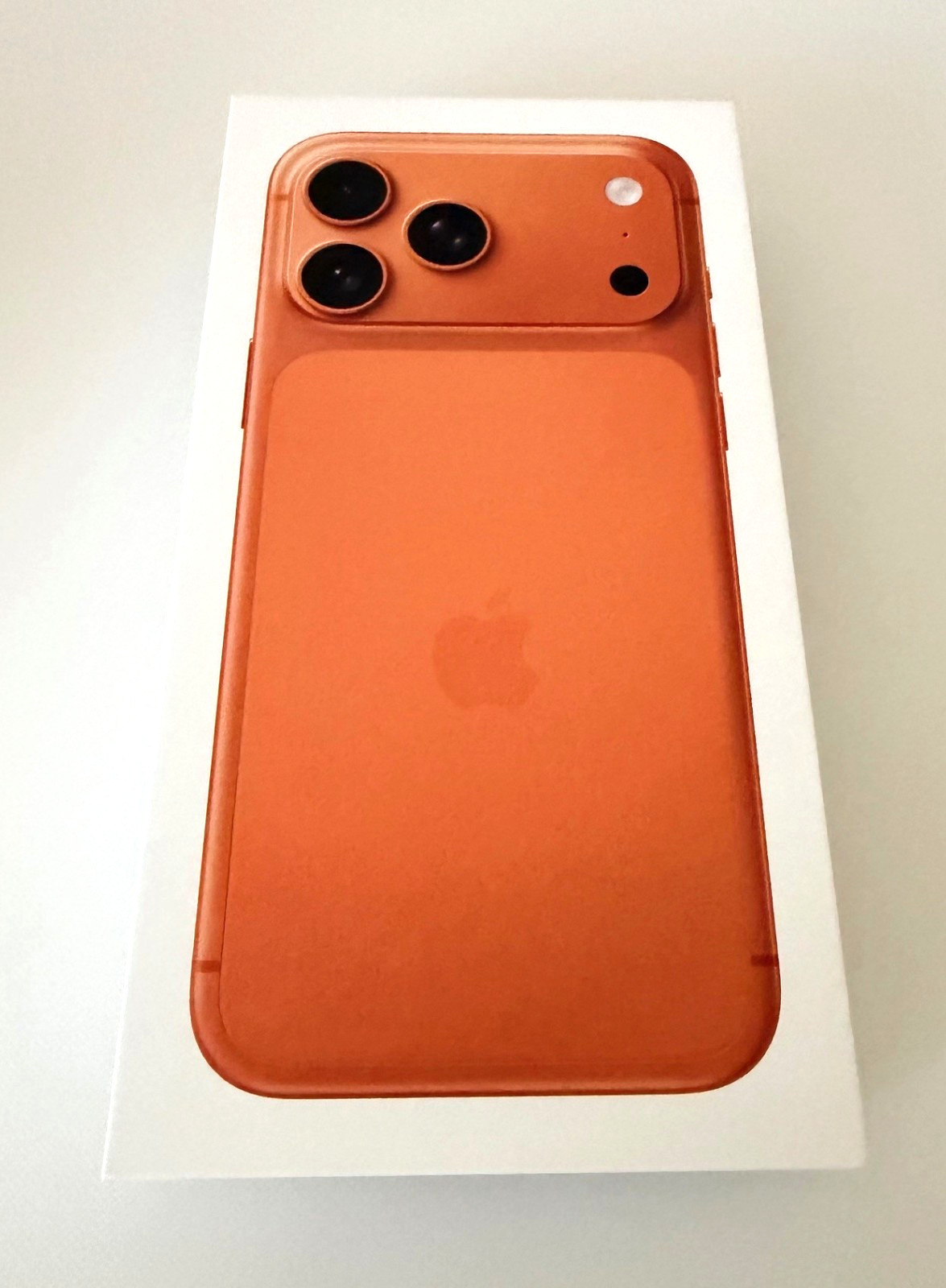 Apple iPhone 17 Pro Max | 256GB | Factory Unlocked | Cosmic Orange | *SEALED*