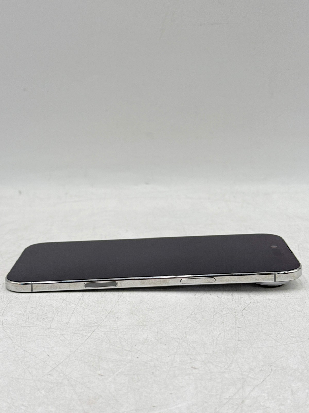 Apple iPhone 17 Air 256GB White TracFone – Open Box