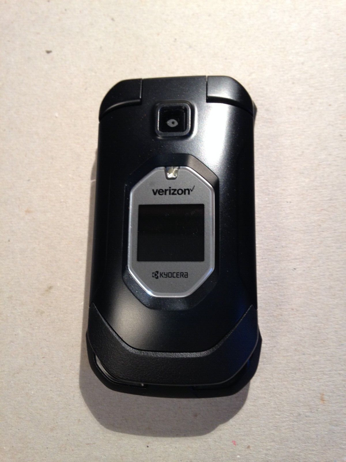 Kyocera DuraXV Extreme+ E4811 4G LTE 16GB Black Verizon Flip Phone
