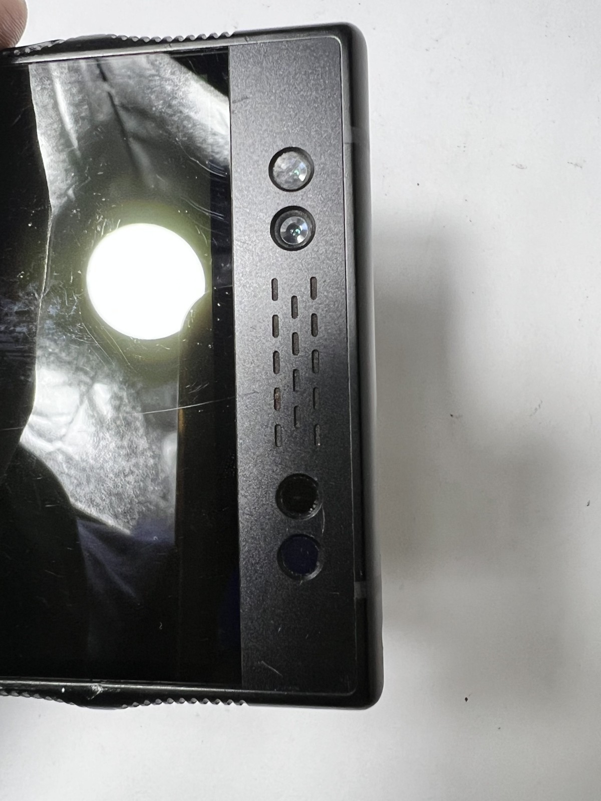 RED HYDROGEN One (H1A1000) 128GB – Black (Verizon) – Clean IMEI – Read Condition