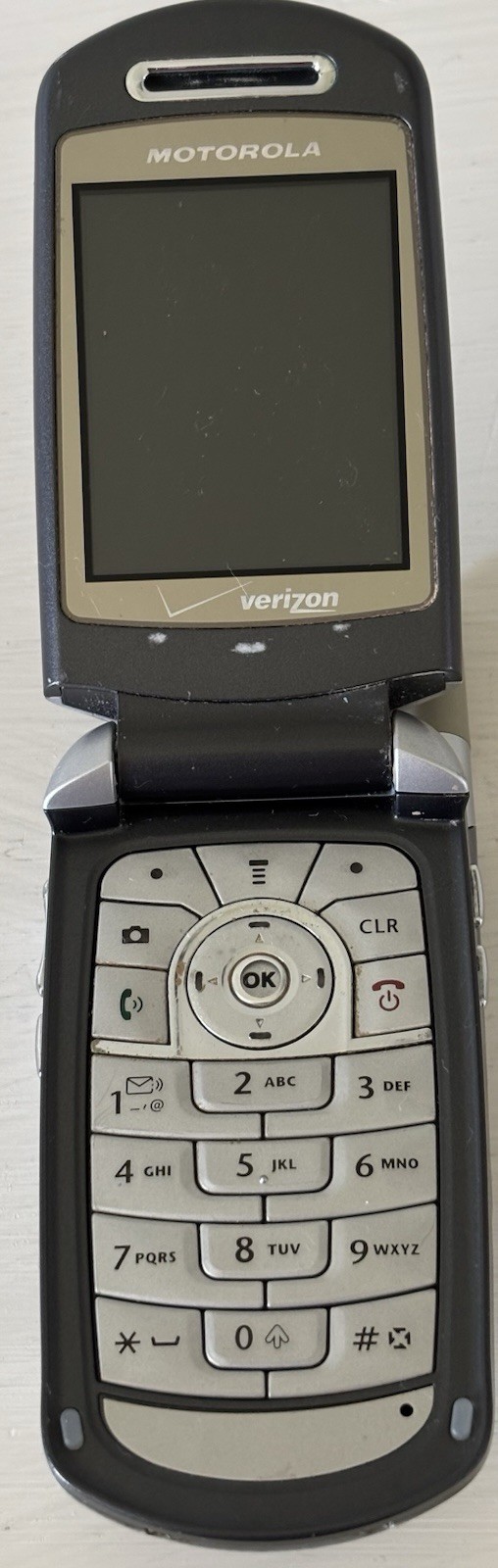 Motorola V710 Verizon Silver/Black CDMA Flip Phone 1.3MP Camera Antenna