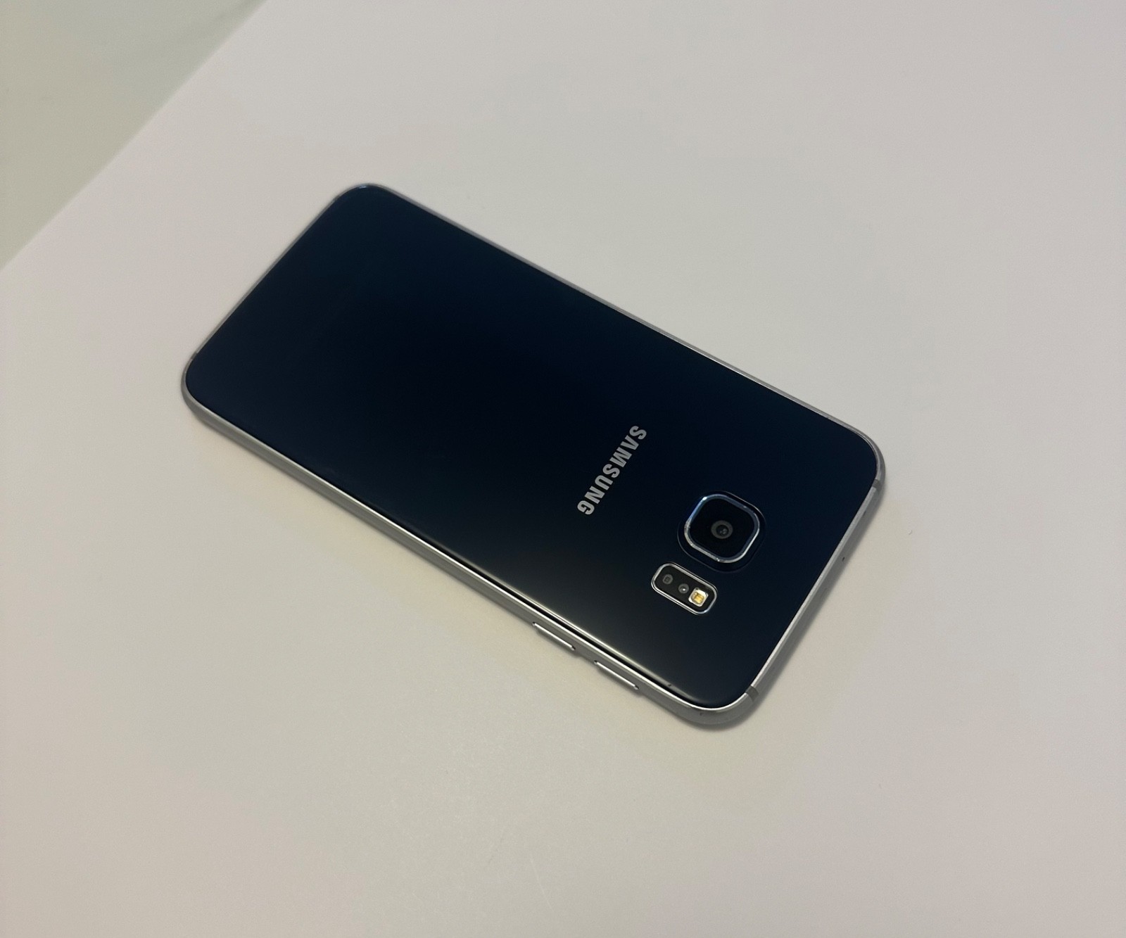 Samsung Galaxy S6 G920 32GB 64G ALL COLOR Unlocked AT&T T-mobile SmartPhone GOOD