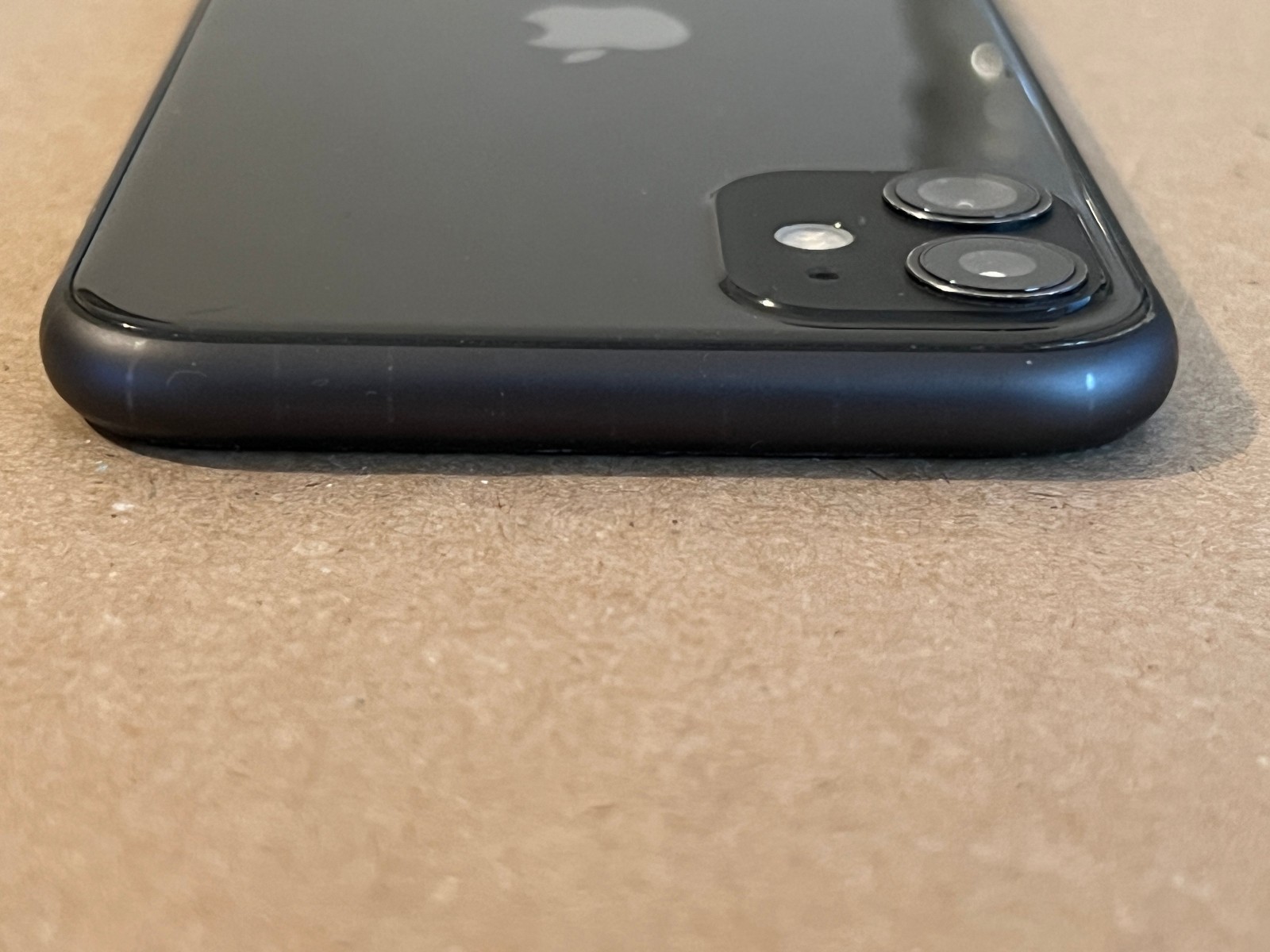 Apple iPhone 11 64GB Black Unlocked A2111 READ