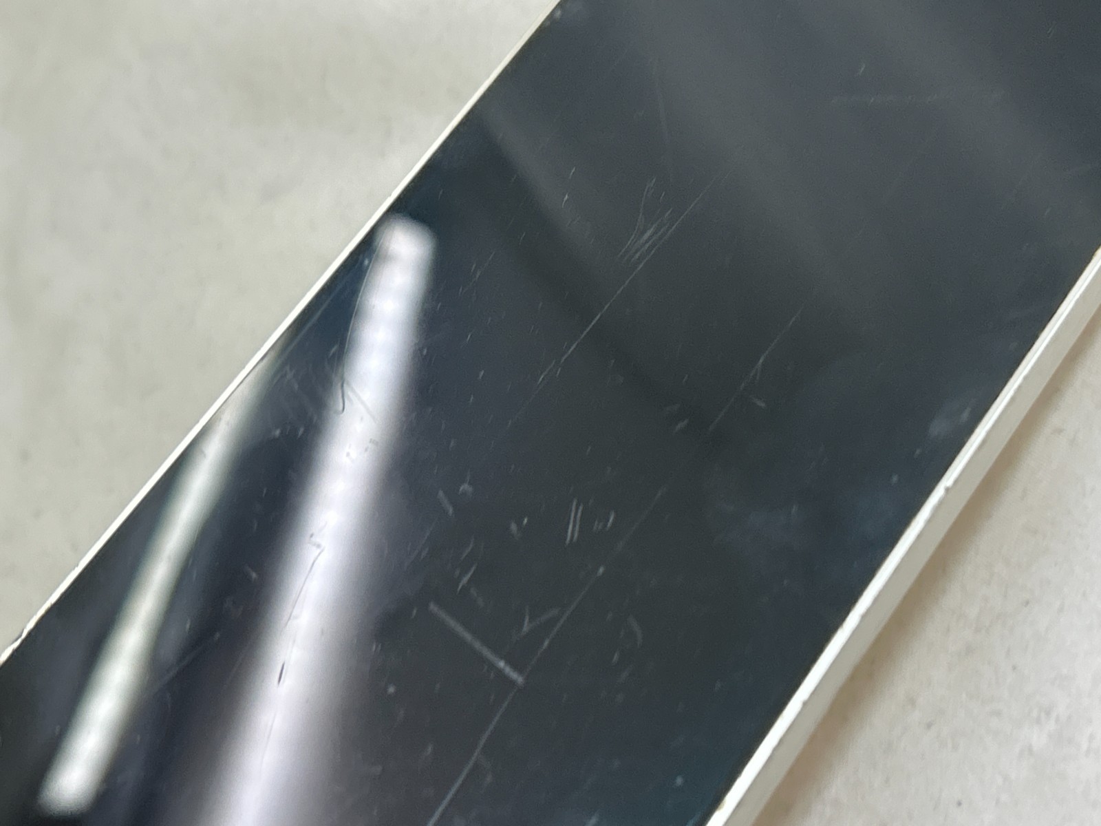 Samsung Galaxy S24 Amber Yellow Smartphone – For Parts Only – !READ! PH-26