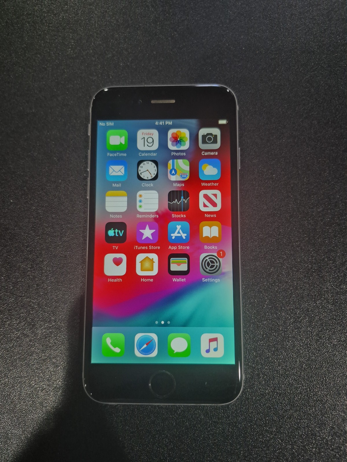Apple iPhone 6 16GB Gray iOS Smartphone 8MP Camera MG5W2LL/A