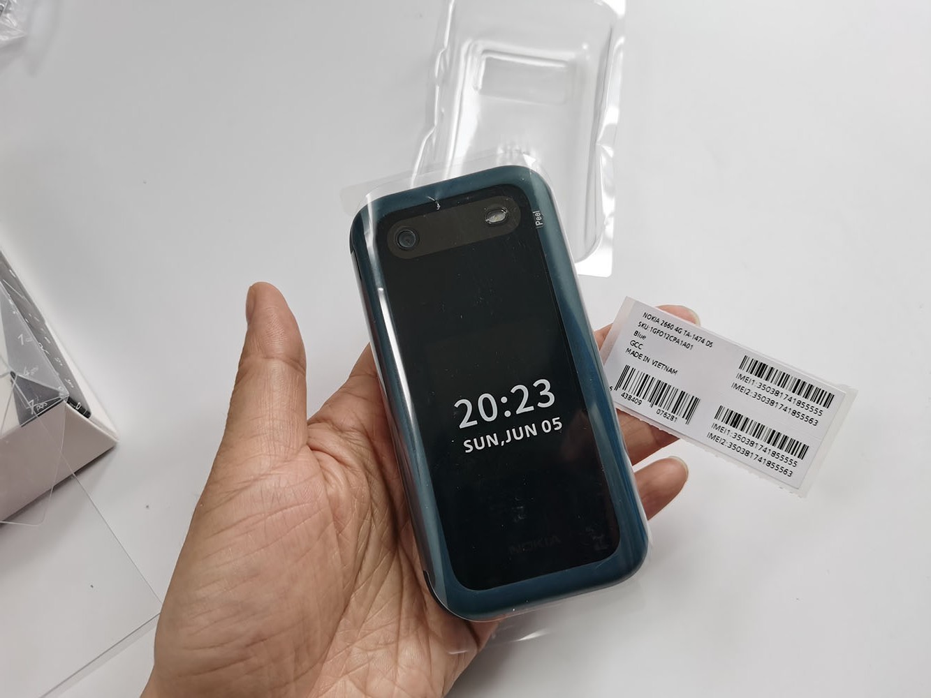 Original Nokia 2660 Flip Unlocked Dual-SIM 128MB large-sized physical buttons