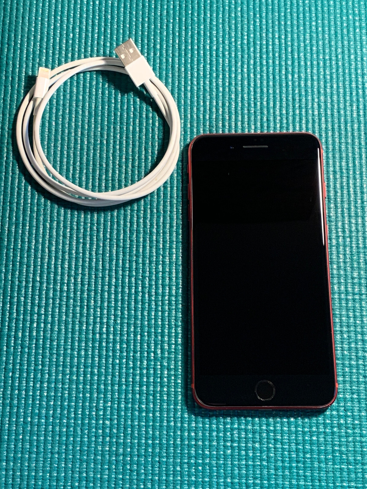 Apple iPhone 8 Plus – 64GB – Red unlocked A1897 (GSM)