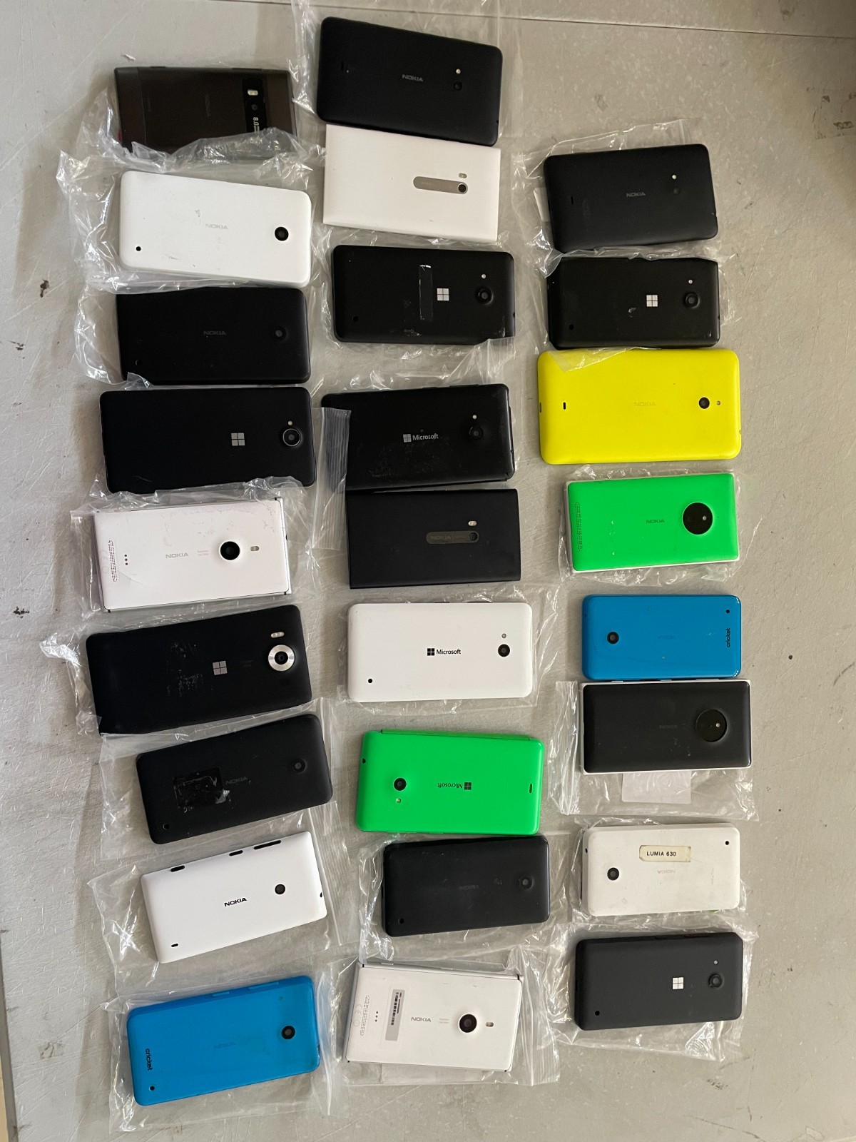 Lot of 37 : Unknown Carrier Nokia /Microsoft More Read description & View pics#