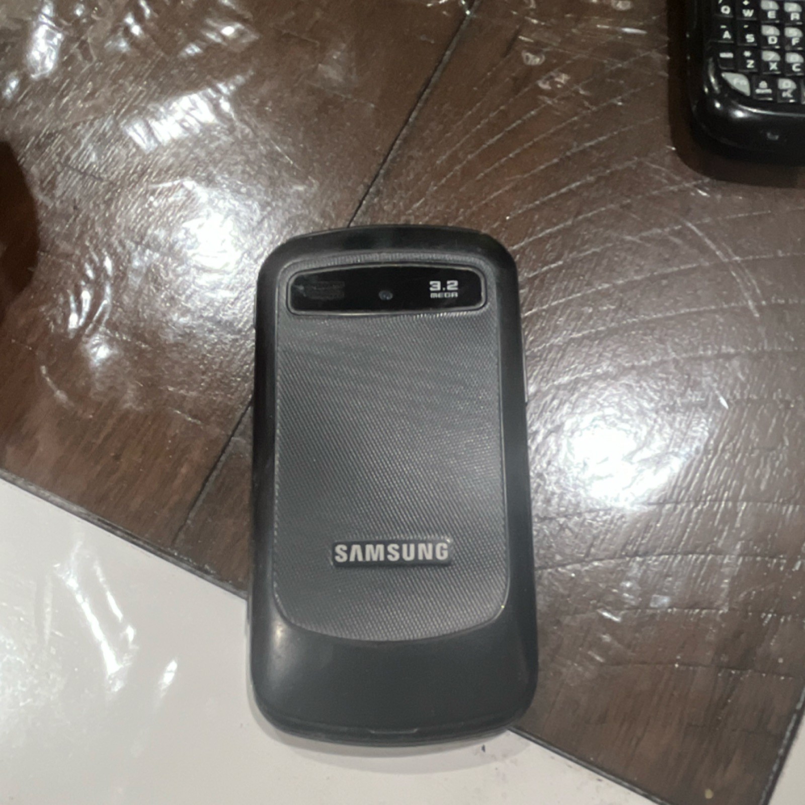 Samsung MetroPCS Black Bar Touchscreen Cell Phone 3.2MP Camera Micro USB