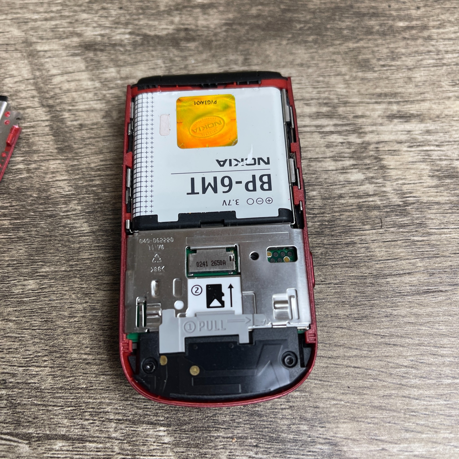 Nokia 6350-1b Red Handheld Micro USB 2″ TFT Screen 2.0 MP AT&T Flip Cell Phone