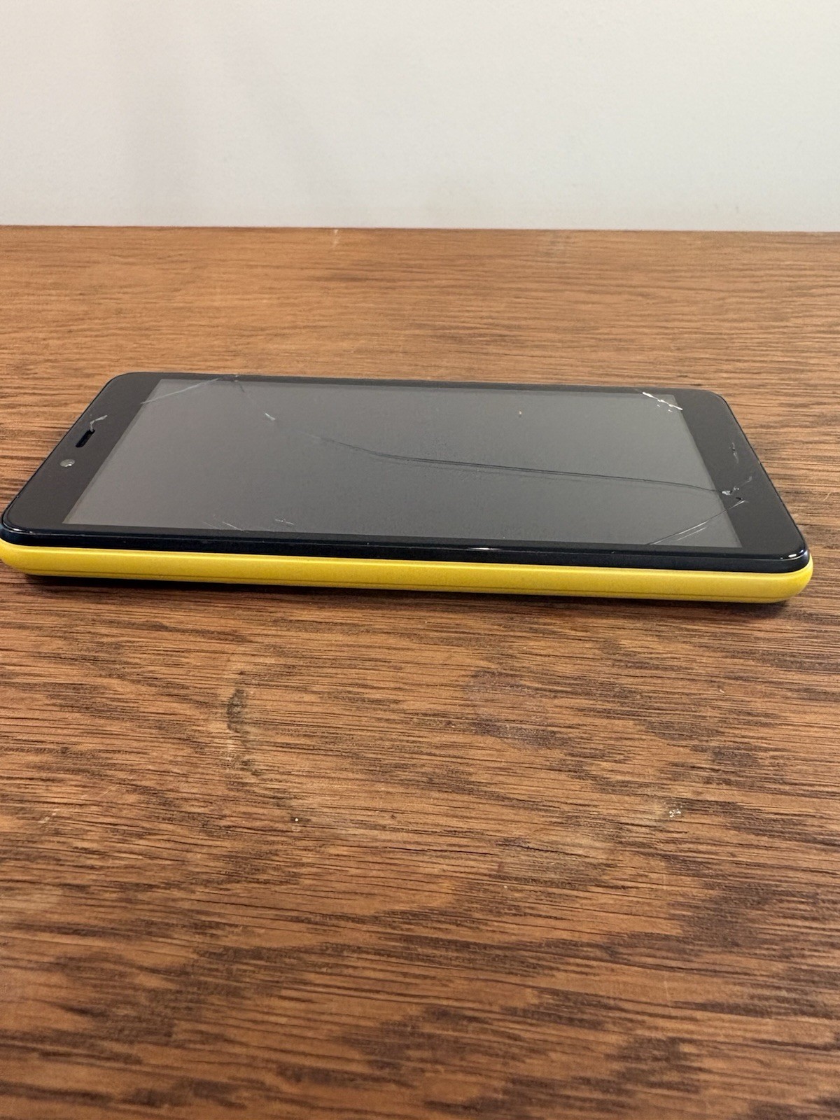 X Mobile X55 Android Smartphone Yellow Dual SIM 4G LTE Working Tested 16 GB