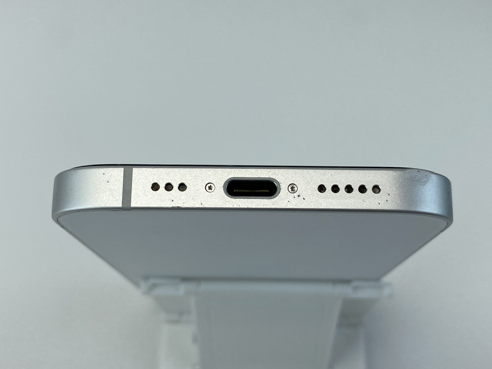 Apple iPhone 16e A3212 128GB White 94% battery health Unlocked phone