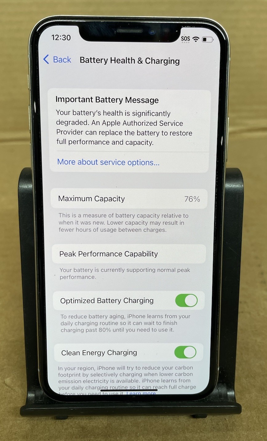 Apple iPhone X 256GB A1901 Space Gray (Unlocked) | BATTERY NEEDS SERVICE
