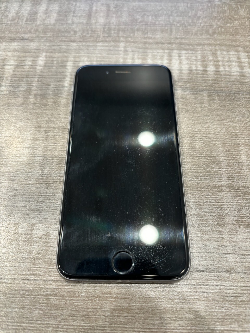 Apple iPhone 6 – 16GB – Space Gray (Verizon) A1549 (CDMA + GSM)