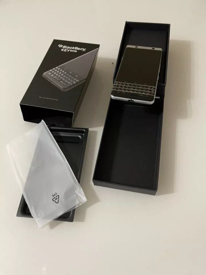 Original Unlocked BlackBerry Keyone 4+64GB Dual SIM Touch Screen WiFi SmartPhone